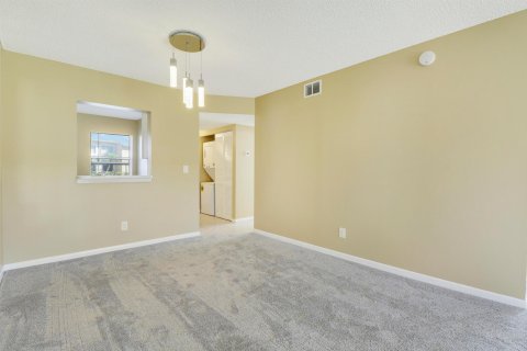 Condo in Stuart, Florida, 2 bedrooms  № 1141166 - photo 22