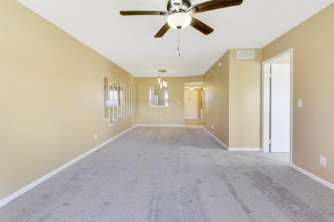 Condo in Stuart, Florida, 2 bedrooms  № 1141166 - photo 26