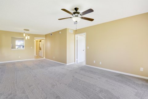 Condo in Stuart, Florida, 2 bedrooms  № 1141166 - photo 23