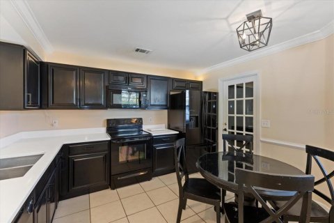 Villa ou maison à vendre à Kissimmee, Floride: 2 chambres, 107.67 m2 № 1317021 - photo 2