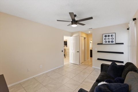 Villa ou maison à vendre à Kissimmee, Floride: 2 chambres, 107.67 m2 № 1317021 - photo 12