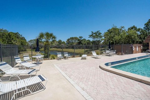 Adosado en venta en Stuart, Florida, 2 dormitorios, 119.66 m2 № 1135413 - foto 19