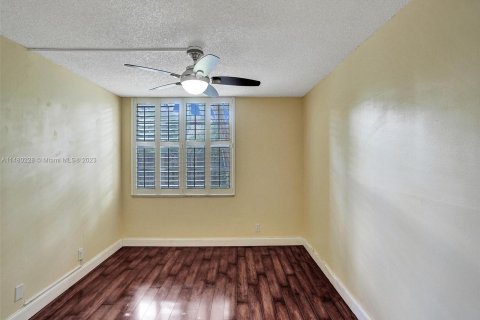Condominio en venta en Davie, Florida, 2 dormitorios, 91.04 m2 № 818269 - foto 25