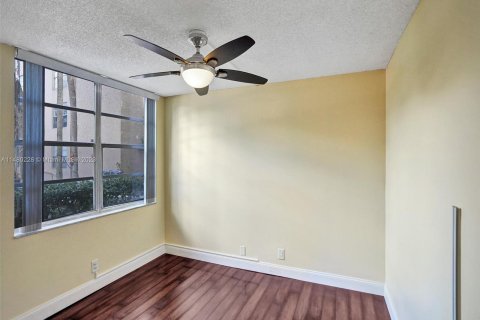 Copropriété à vendre à Davie, Floride: 2 chambres, 91.04 m2 № 818269 - photo 16