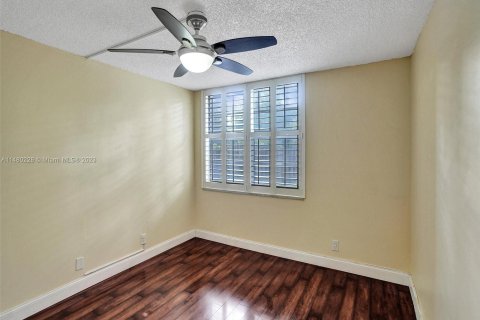 Condominio en venta en Davie, Florida, 2 dormitorios, 91.04 m2 № 818269 - foto 26