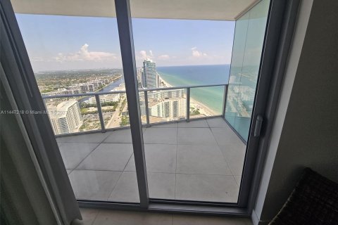 Condominio en venta en Hollywood, Florida, 2 dormitorios, 109.53 m2 № 701415 - foto 19