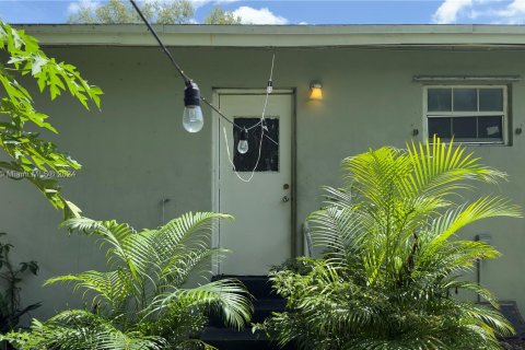 Villa ou maison à vendre à Miami, Floride: 2 chambres, 91.97 m2 № 1319359 - photo 10