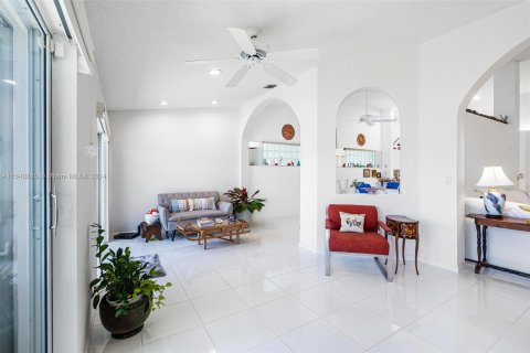 House in Boynton Beach, Florida 3 bedrooms, 192.59 sq.m. № 1319267 - photo 16