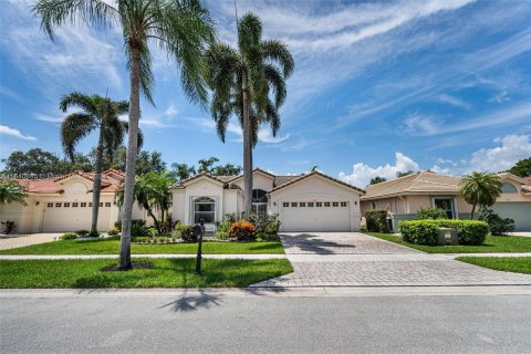 House in Boynton Beach, Florida 3 bedrooms, 192.59 sq.m. № 1319267 - photo 2