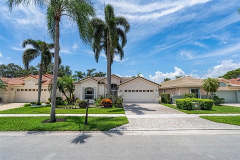 House in Boynton Beach, Florida 3 bedrooms, 192.59 sq.m. № 1319267 - photo 4