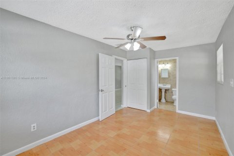 Casa en venta en Fort Lauderdale, Florida, 3 dormitorios, 107.02 m2 № 1380368 - foto 17