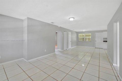 Casa en venta en Fort Lauderdale, Florida, 3 dormitorios, 107.02 m2 № 1380368 - foto 6