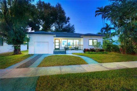 Casa en venta en Coral Gables, Florida, 2 dormitorios, 133.97 m2 № 1380328 - foto 27