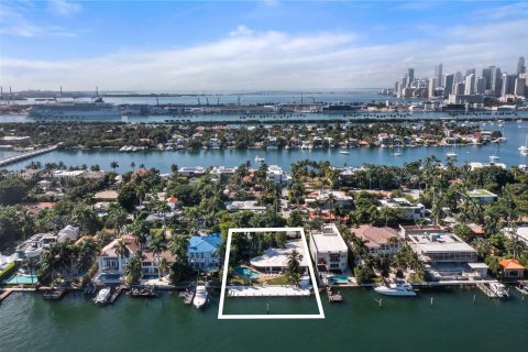 Купить земельный участок в Майами-Бич, Флорида № 825160 - фото 8