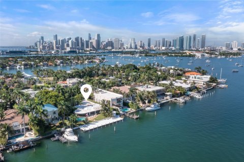 Купить земельный участок в Майами-Бич, Флорида № 825160 - фото 9