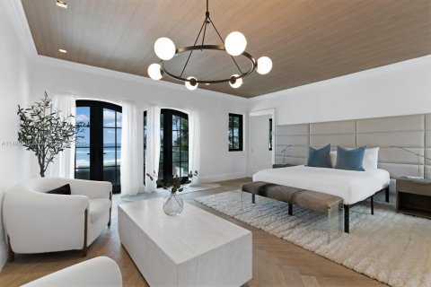 Villa ou maison à vendre à Golden Beach, Floride: 10 chambres, 1237.74 m2 № 825011 - photo 13
