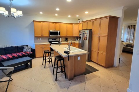 Casa en venta en Miramar, Florida, 4 dormitorios, 202.53 m2 № 980653 - foto 2