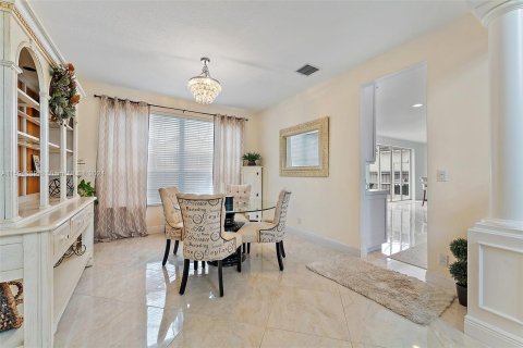 House in Jupiter, Florida 4 bedrooms, 227.05 sq.m. № 1188985 - photo 18