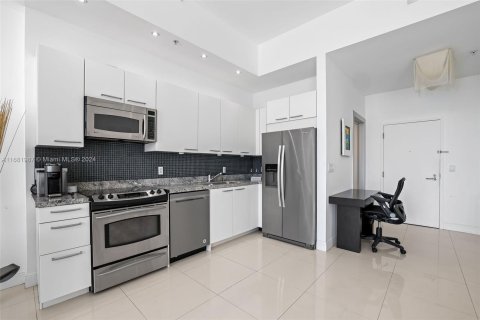 Condo in Miami Beach, Florida, 1 bedroom  № 1428013 - photo 7