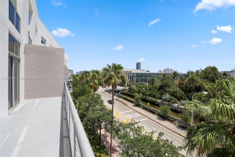 Condo in Miami Beach, Florida, 1 bedroom  № 1428013 - photo 15