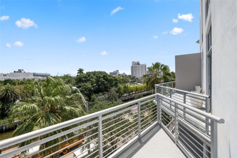 Condo in Miami Beach, Florida, 1 bedroom  № 1428013 - photo 13