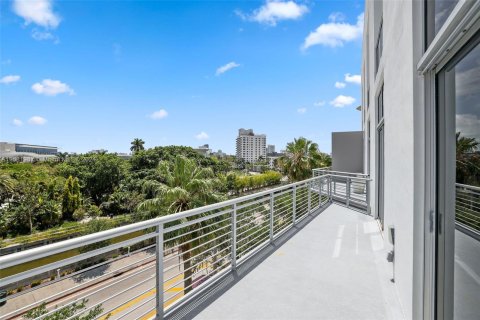 Condo in Miami Beach, Florida, 1 bedroom  № 1428013 - photo 14