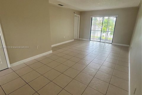 Casa en venta en Sunrise, Florida, 3 dormitorios, 106.28 m2 № 1332504 - foto 1