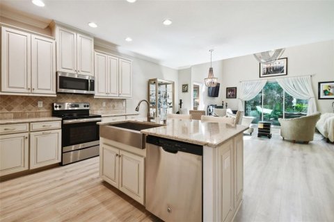 Adosado en venta en Tampa, Florida, 3 dormitorios, 216.74 m2 № 1352965 - foto 9