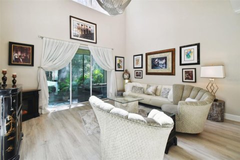 Touwnhouse à vendre à Tampa, Floride: 3 chambres, 216.74 m2 № 1352965 - photo 14