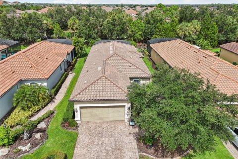 House in Lakewood Ranch, Florida 2 bedrooms, 156.45 sq.m. № 1353001 - photo 1