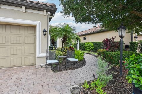 Villa ou maison à vendre à Lakewood Ranch, Floride: 2 chambres, 156.45 m2 № 1353001 - photo 3