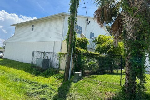 Propiedad comercial en venta en Tampa, Florida, 483.18 m2 № 1273717 - foto 4