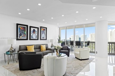 Condo in Aventura, Florida, 3 bedrooms  № 1309358 - photo 2