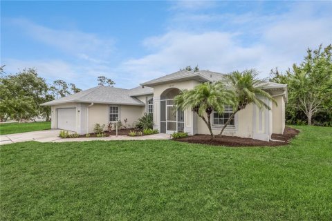 Villa ou maison à vendre à Punta Gorda, Floride: 3 chambres, 180.04 m2 № 1257901 - photo 1