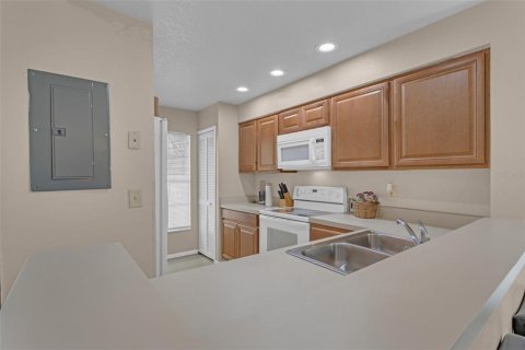 Townhouse in Orlando, Florida 2 bedrooms, 91.42 sq.m. № 1386825 - photo 9