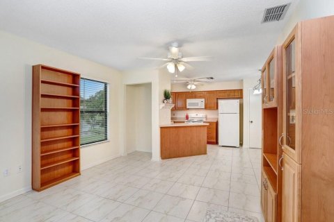 Copropriété à vendre à Zephyrhills, Floride: 1 chambre, 70.23 m2 № 1386859 - photo 6