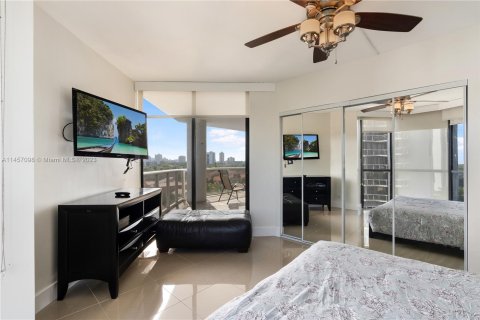 Condo in Aventura, Florida, 3 bedrooms  № 1333505 - photo 24