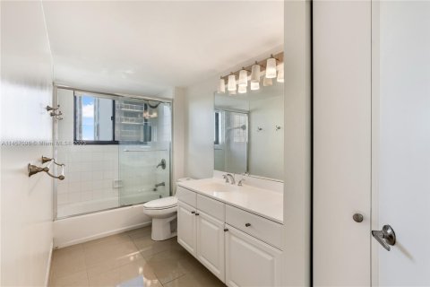 Condo in Aventura, Florida, 3 bedrooms  № 1333505 - photo 22