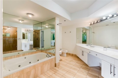 Copropriété à vendre à Aventura, Floride: 3 chambres, 169.08 m2 № 1333505 - photo 17