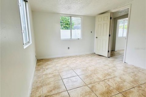 Casa en venta en Tampa, Florida, 3 dormitorios, 156.26 m2 № 1337848 - foto 4