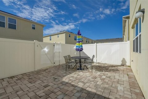 Townhouse in Kissimmee, Florida 4 bedrooms, 165.55 sq.m. № 1353007 - photo 25