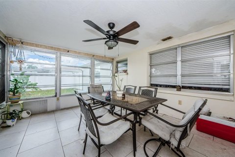 Villa ou maison à vendre à New Port Richey, Floride: 2 chambres, 123.56 m2 № 1352933 - photo 28