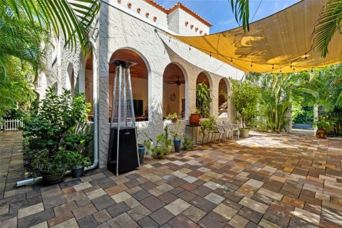 Casa en venta en Saint Petersburg, Florida, 5 dormitorios, 334.36 m2 № 1352934 - foto 16