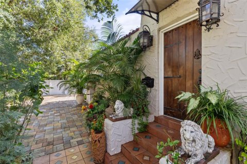 Casa en venta en Saint Petersburg, Florida, 5 dormitorios, 334.36 m2 № 1352934 - foto 5