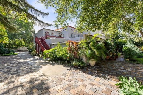 Casa en venta en Saint Petersburg, Florida, 5 dormitorios, 334.36 m2 № 1352934 - foto 7