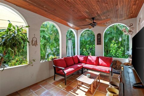 Casa en venta en Saint Petersburg, Florida, 5 dormitorios, 334.36 m2 № 1352934 - foto 19