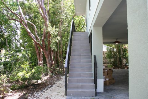 House in Key Largo, Florida 5 bedrooms, 195.09 sq.m. № 780272 - photo 23