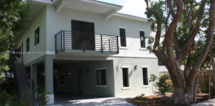 Casa en Key Largo, Florida 5 dormitorios, 195.09 m2 № 780272