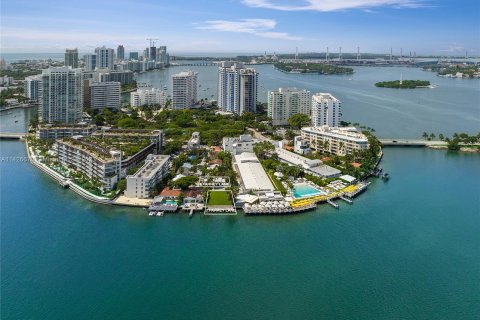 Купить земельный участок в Майами-Бич, Флорида № 638286 - фото 7