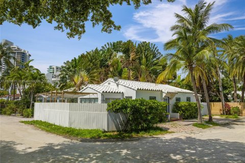 Купить земельный участок в Майами-Бич, Флорида № 638286 - фото 18